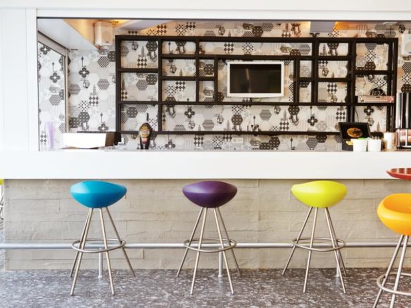 White City Beach Hotel 105710