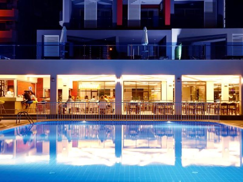 White City Beach Hotel 105712