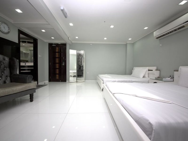 White Fort Hotel  301052