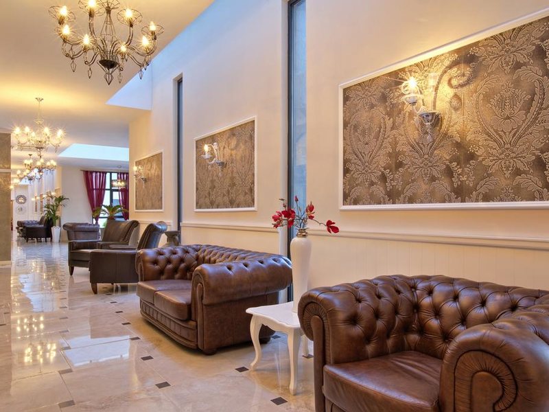 White Rock Castle  174195