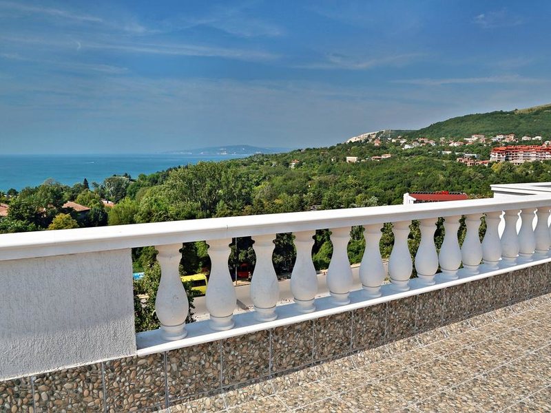 White Rock Castle  174203