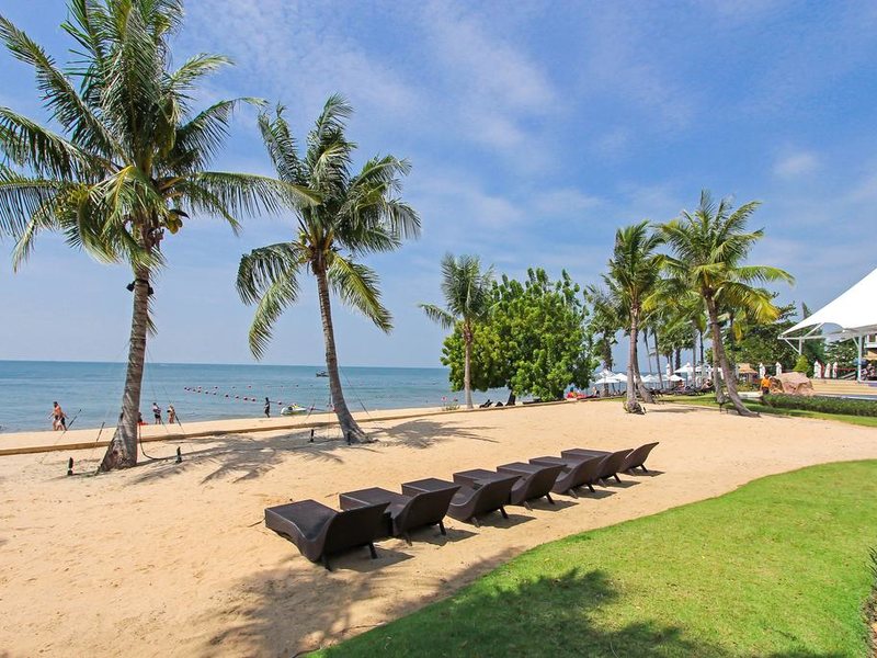 White Sand Beach Residences Pattaya 269037