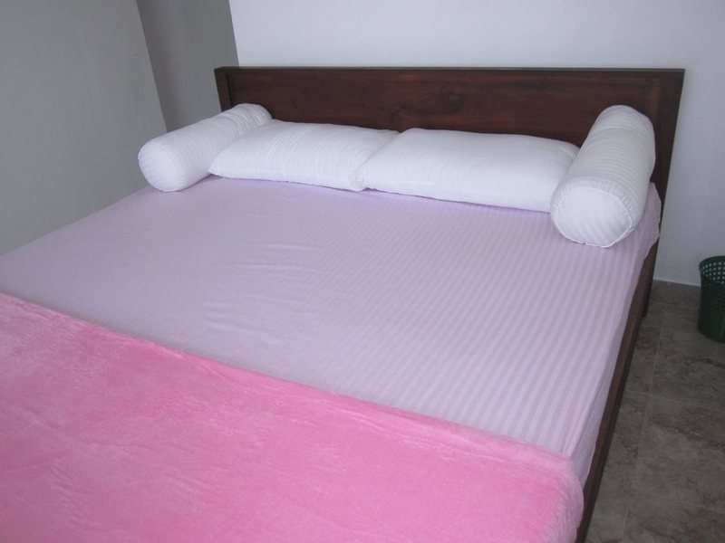 White Surfing Beach Resort 194902