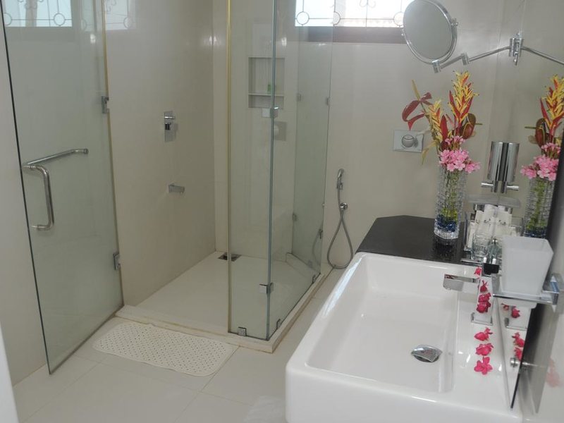 White Villa Resort 108946