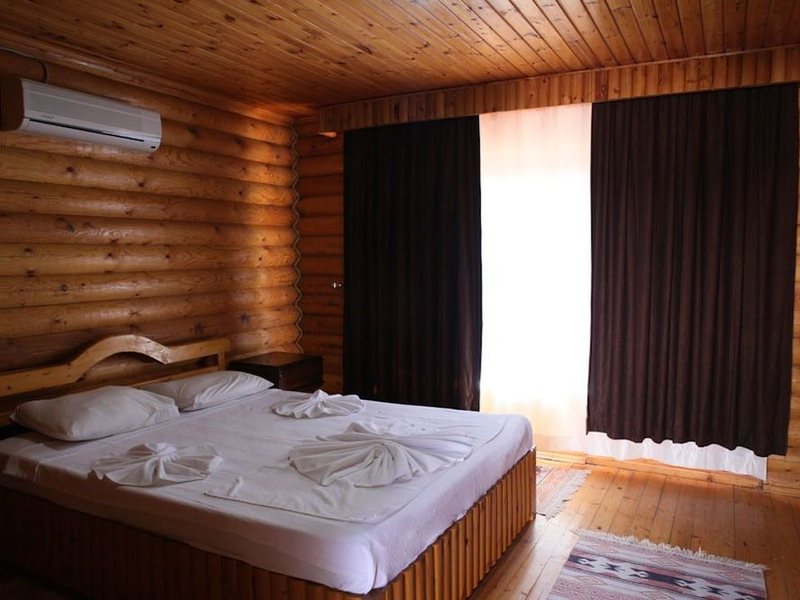 Woodline Hotel  282493