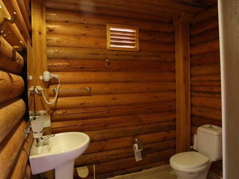 Woodline Hotel  282495