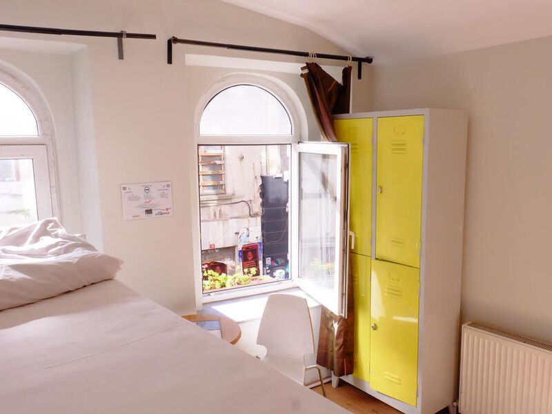 World House Hostel 281211