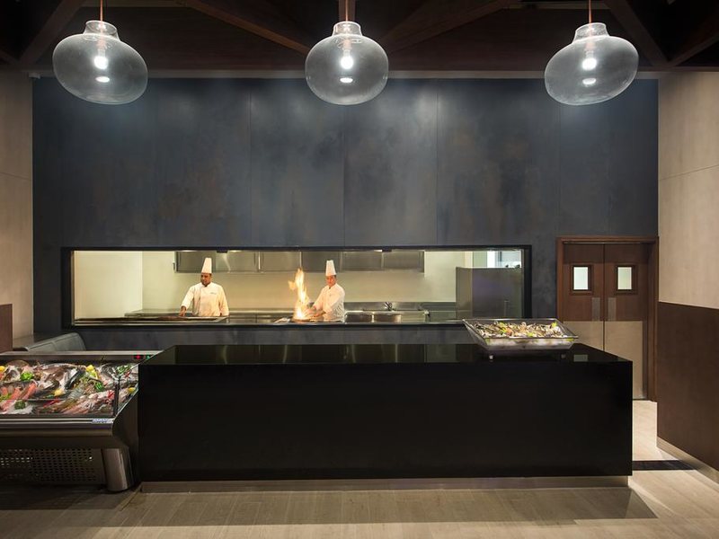 Wyndham Garden Ajman Corniche 270736