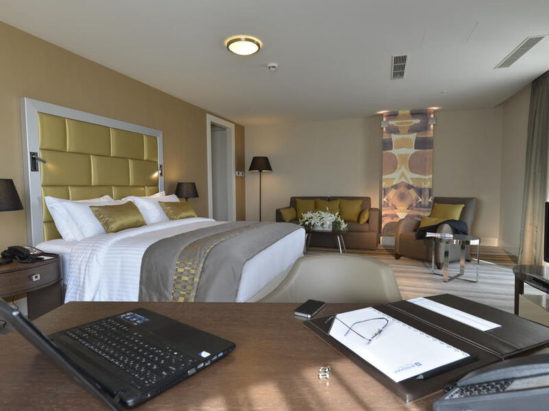 Wyndham Grand Istanbul Europe 244535