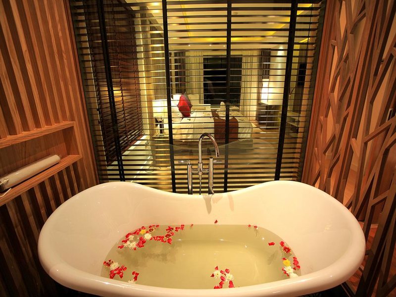 Wyndham Sea Pearl Resort Phuket (ex 213217