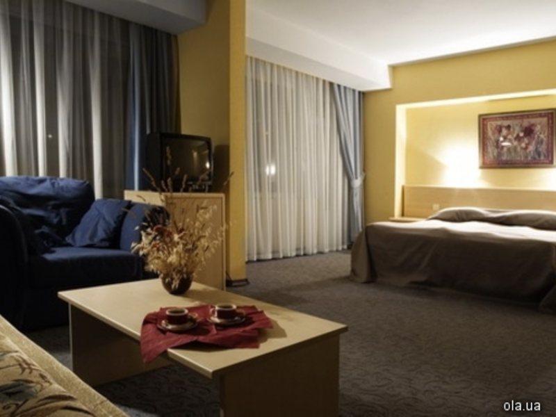 Yalta-Intourist Hotel 12805