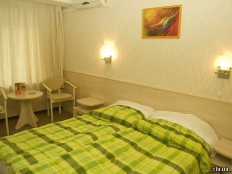 Yalta-Intourist Hotel 12811
