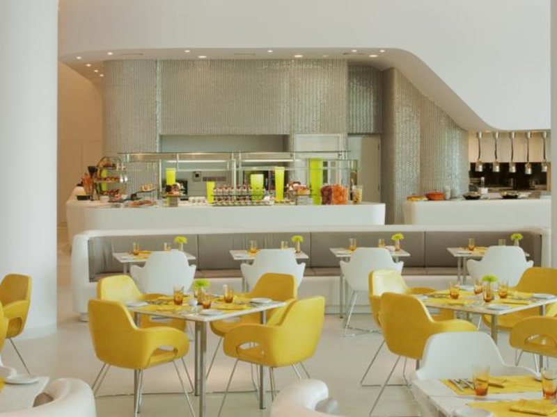 Yas Hotel Abu Dhabi (ех 49841