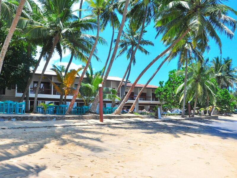 Ypsylon Beach Hotel 107000