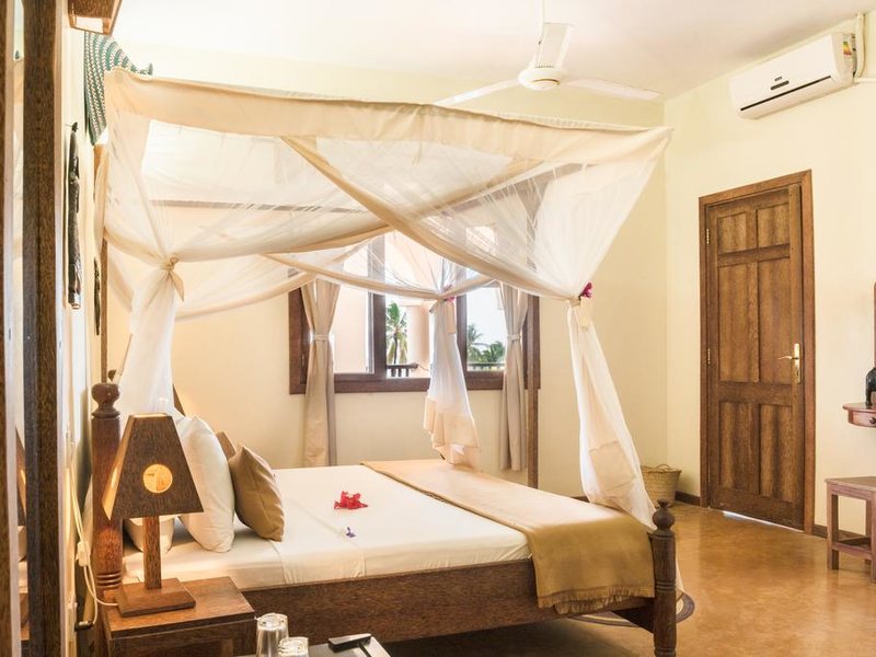 Zan View Hotel 230108