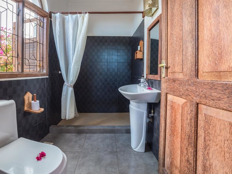 Zan View Hotel 230112