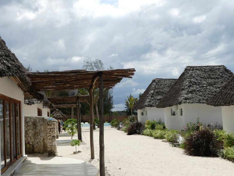 Zanbluu Beach Hotel 203218