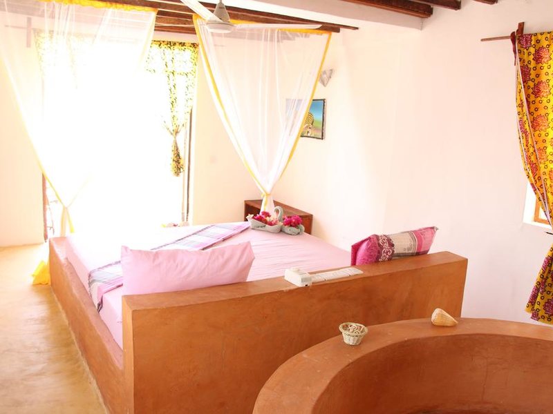 Zanzest Beach Bungalows 203241