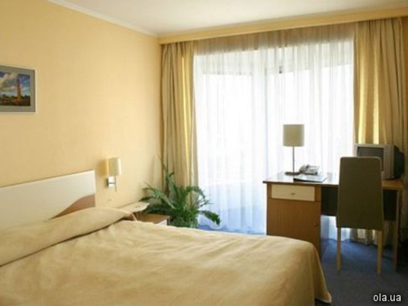 Zaporizhia Intourist Hotel 12850