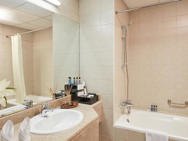 ZiQoo Hotel Apartments Dubai  297055