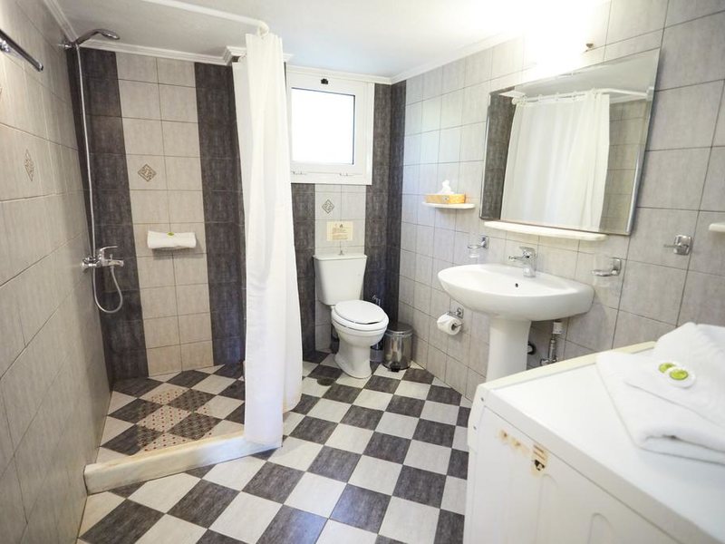 Zorbas Apartments 306790