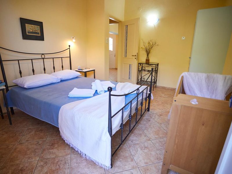 Zorbas Apartments 306794