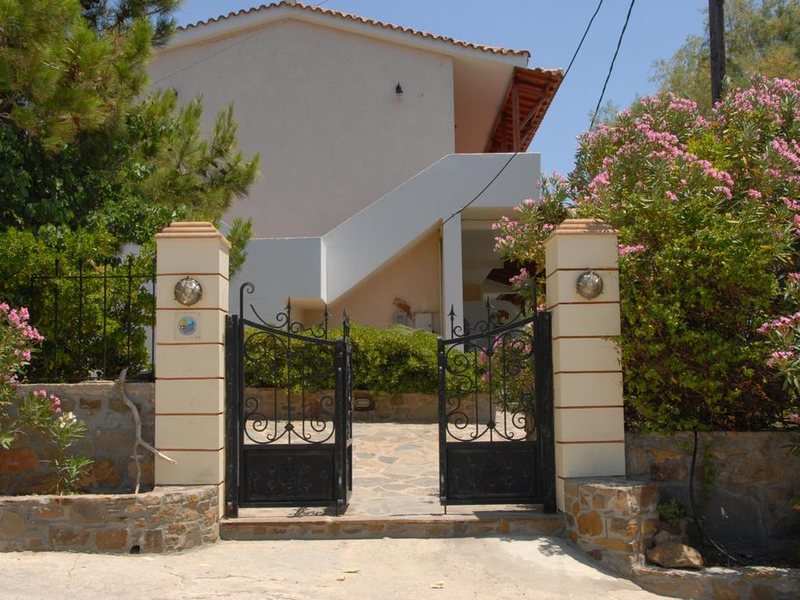 Zorbas Apartments 306801