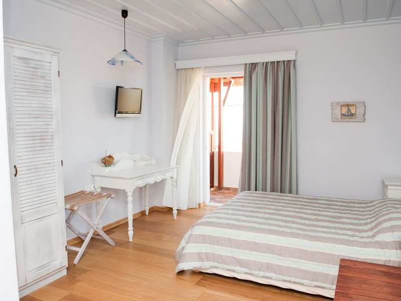 Zorbas Apartments 306802