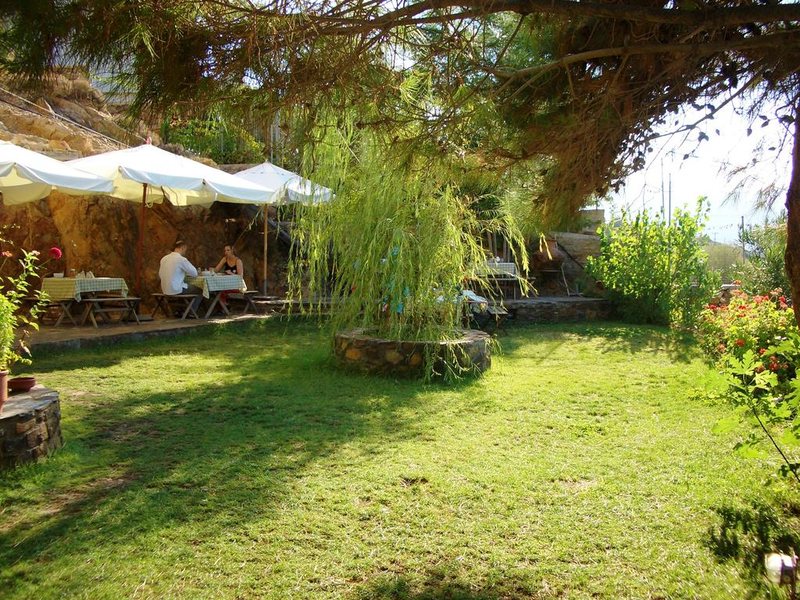 Zorbas Apartments 306808