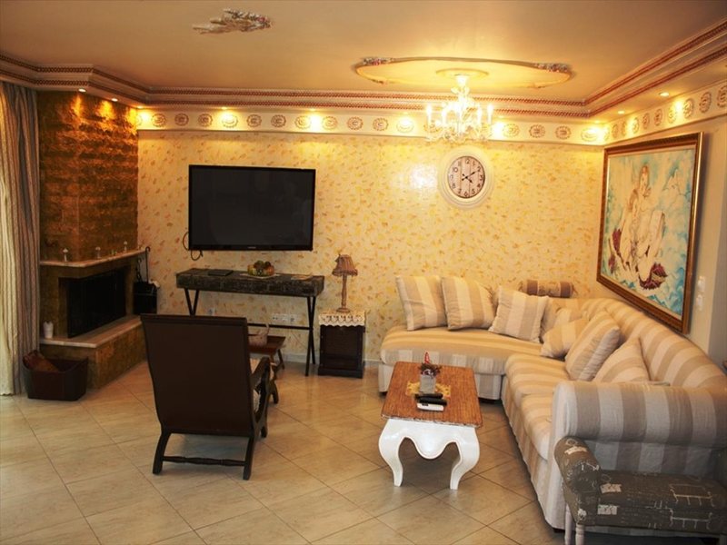  3 Bedroom Maisonette in Agia Triada RE0177 266062